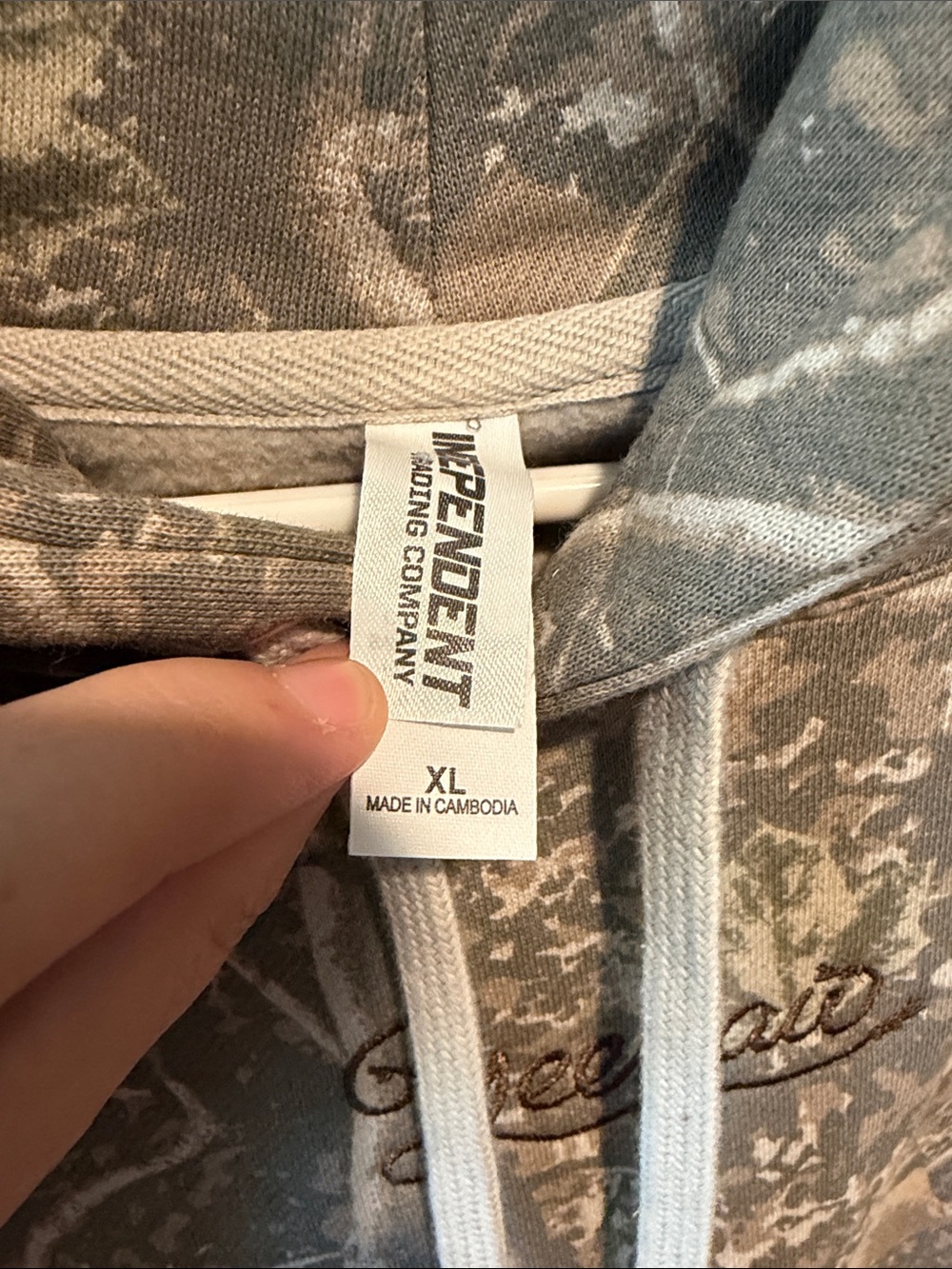 Women's Hooded Camo Sweatshirt - Gray/Cream - Picture 2 of 5